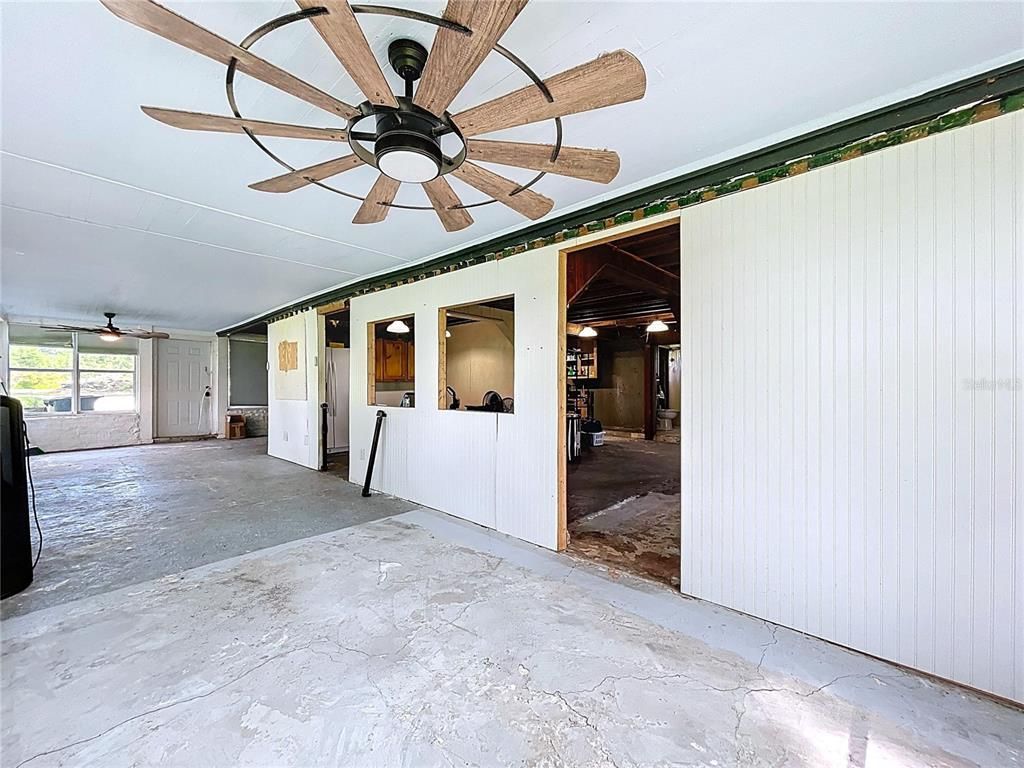 Image 29 of property listing at 2740 SATURN ROAD, Brooksville, FL 34604