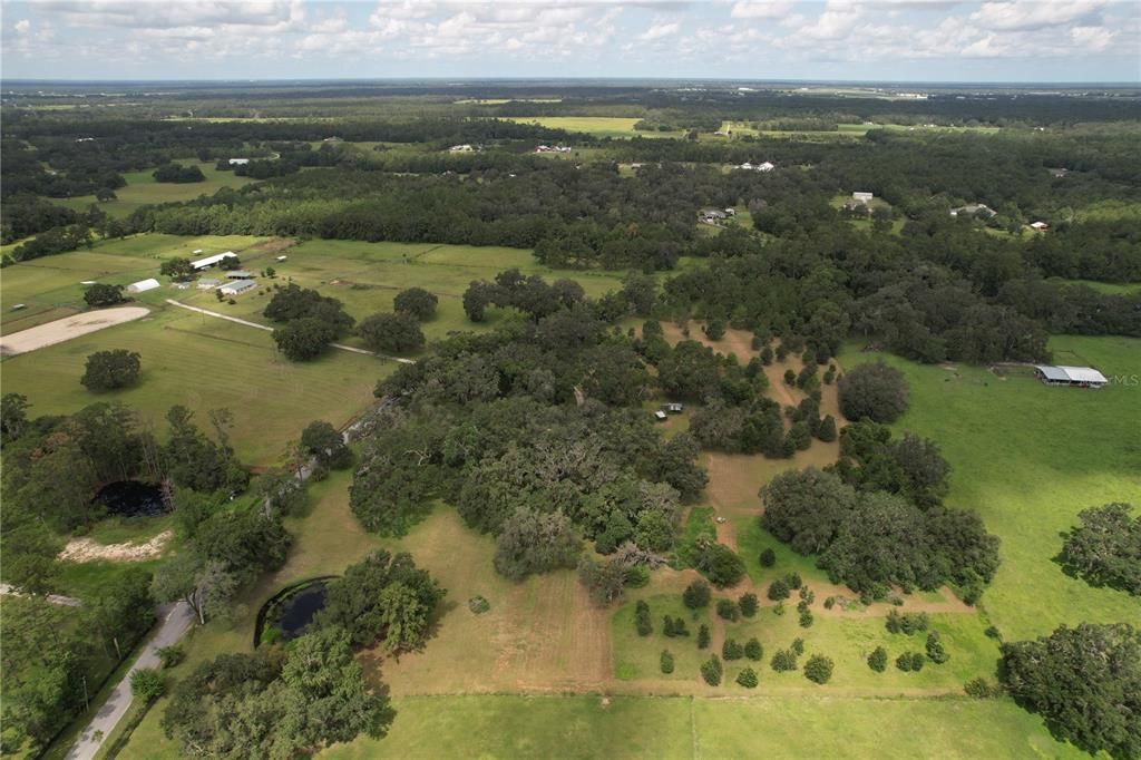 Image 39 of property listing at 2740 SATURN ROAD, Brooksville, FL 34604