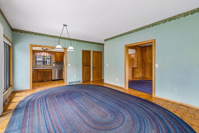 20914 Jacquard Avenue, Lakeville, MN 55044