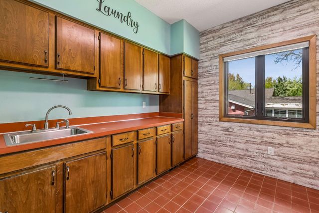 20914 Jacquard Avenue, Lakeville, MN 55044