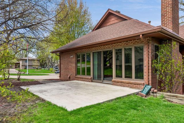 20914 Jacquard Avenue, Lakeville, MN 55044