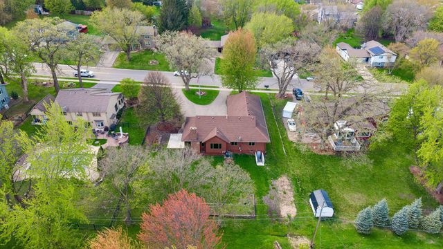 20914 Jacquard Avenue, Lakeville, MN 55044