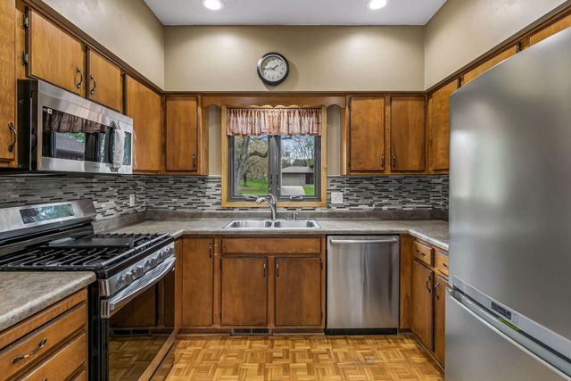20914 Jacquard Avenue, Lakeville, MN 55044