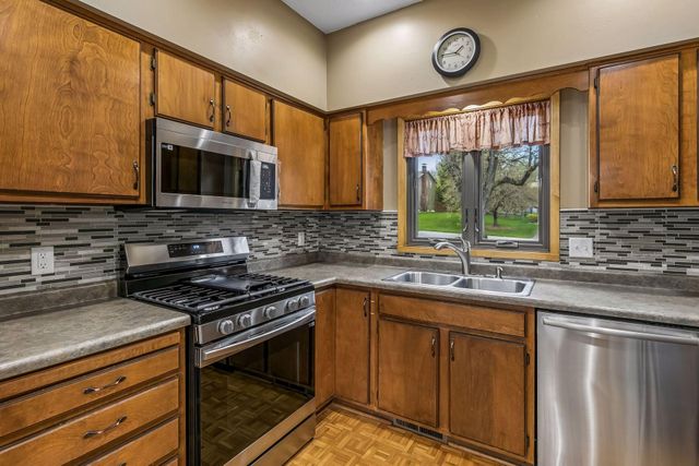 20914 Jacquard Avenue, Lakeville, MN 55044