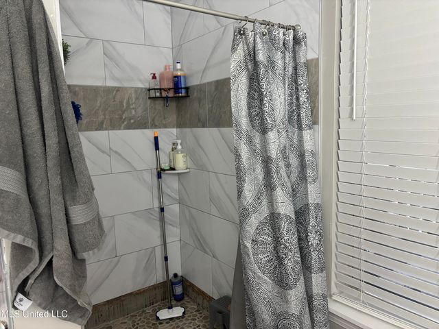 513 Poinsettia Drive, Bay Saint Louis, MS 39520