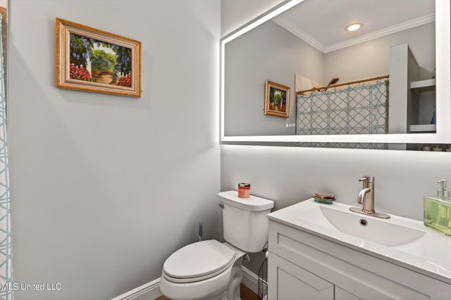 513 Poinsettia Drive, Bay Saint Louis, MS 39520