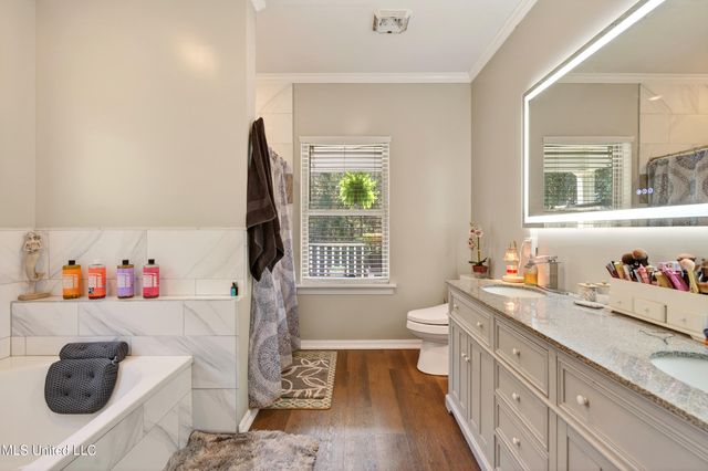 513 Poinsettia Drive, Bay Saint Louis, MS 39520