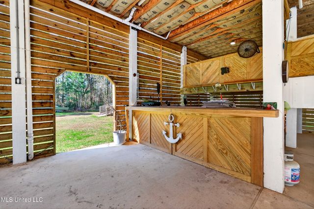 513 Poinsettia Drive, Bay Saint Louis, MS 39520