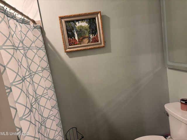 513 Poinsettia Drive, Bay Saint Louis, MS 39520