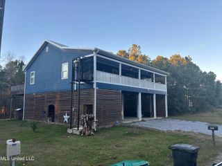 513 Poinsettia Drive, Bay Saint Louis, MS 39520
