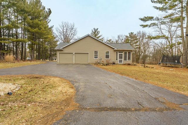 14103 Westwood Trail, Woodstock, IL 60098