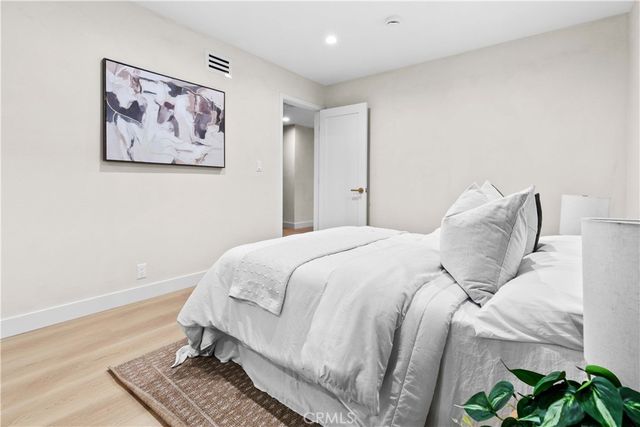 2108 El Arbolita, Glendale, CA 91208