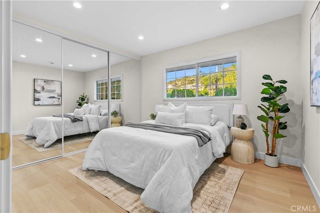 2108 El Arbolita, Glendale, CA 91208