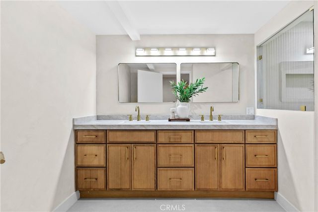 2108 El Arbolita, Glendale, CA 91208