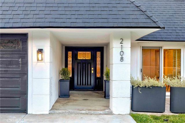 2108 El Arbolita, Glendale, CA 91208