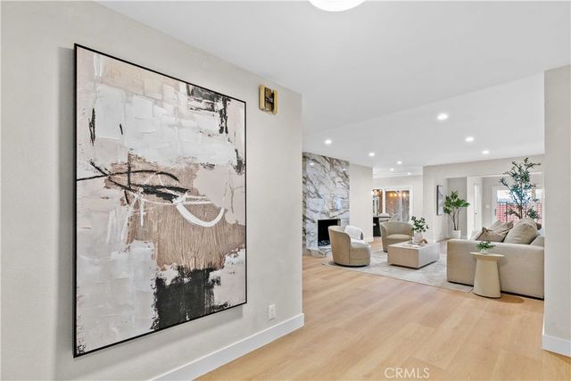 2108 El Arbolita, Glendale, CA 91208