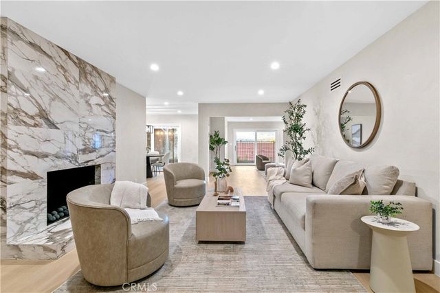 2108 El Arbolita, Glendale, CA 91208