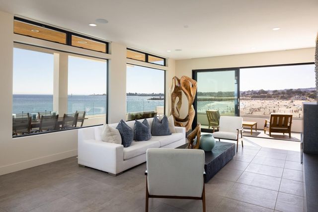 2900 E Cliff Drive, Santa Cruz, CA 95062