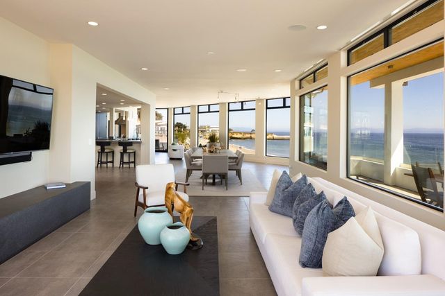 2900 E Cliff Drive, Santa Cruz, CA 95062