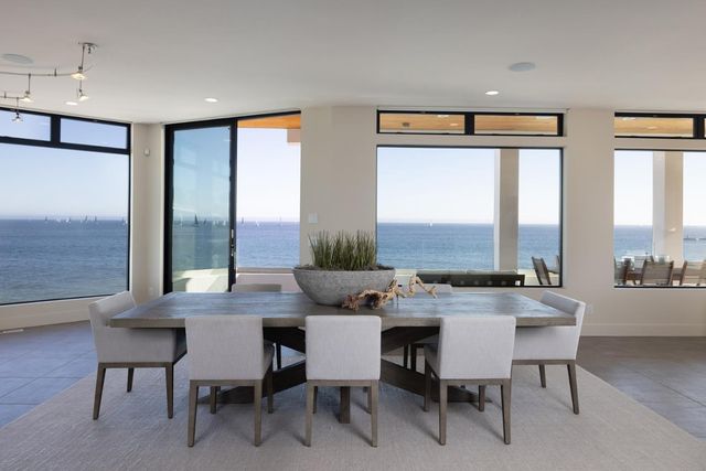 2900 E Cliff Drive, Santa Cruz, CA 95062