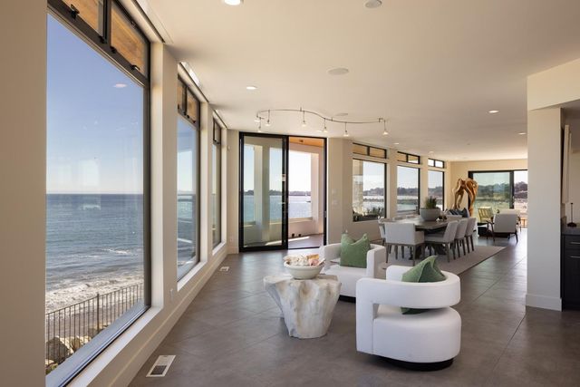 2900 E Cliff Drive, Santa Cruz, CA 95062