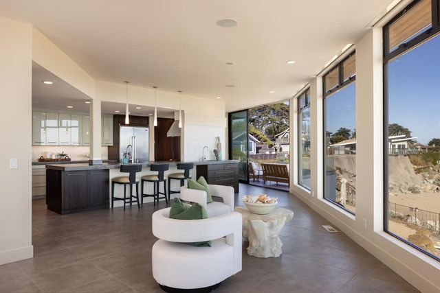 2900 E Cliff Drive, Santa Cruz, CA 95062