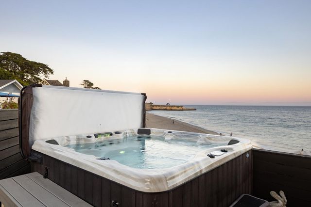 2900 E Cliff Drive, Santa Cruz, CA 95062