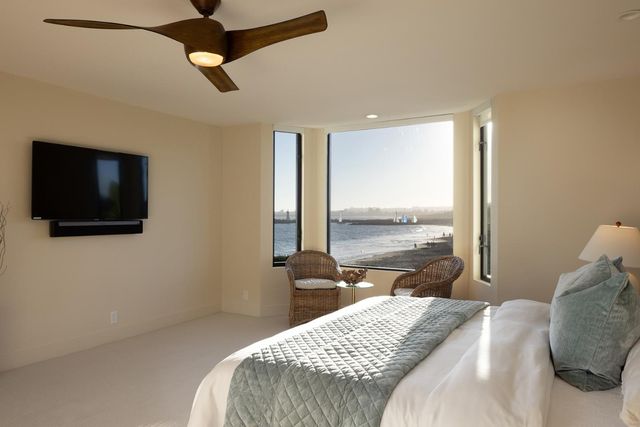 2900 E Cliff Drive, Santa Cruz, CA 95062