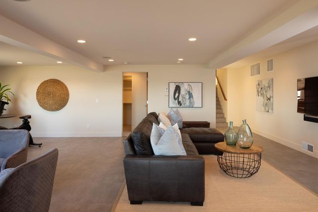 2900 E Cliff Drive, Santa Cruz, CA 95062