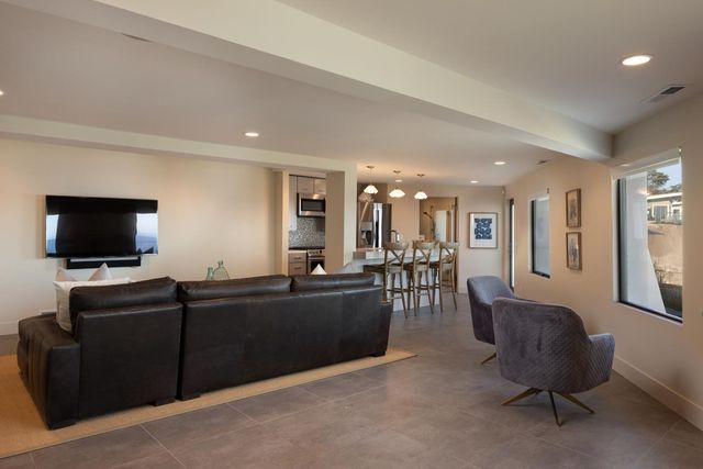 2900 E Cliff Drive, Santa Cruz, CA 95062