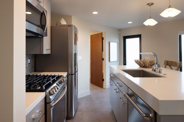 2900 E Cliff Drive, Santa Cruz, CA 95062