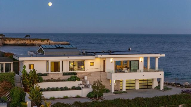 2900 E Cliff Drive, Santa Cruz, CA 95062