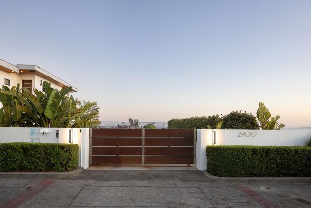 2900 E Cliff Drive, Santa Cruz, CA 95062