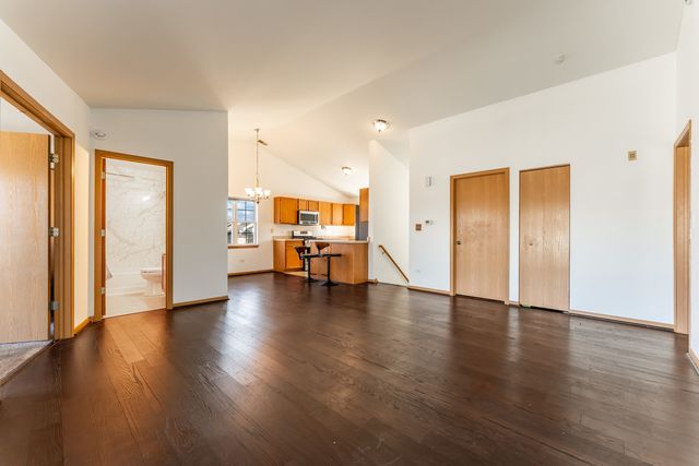 2503 Sheehan Drive 201, Naperville, IL 60564