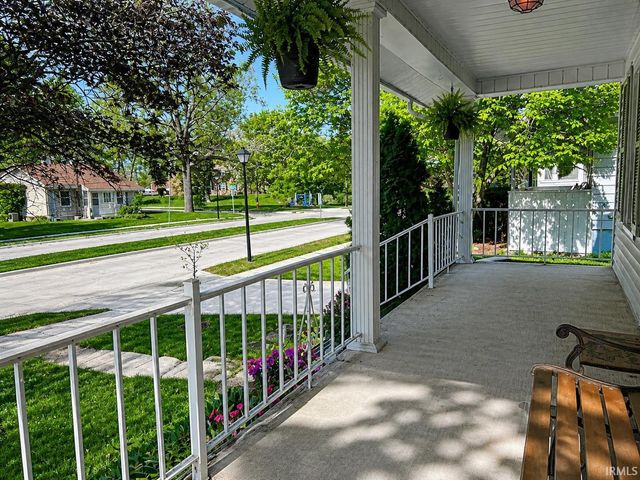730 Ridgewood Drive, Fort Wayne, IN 46805