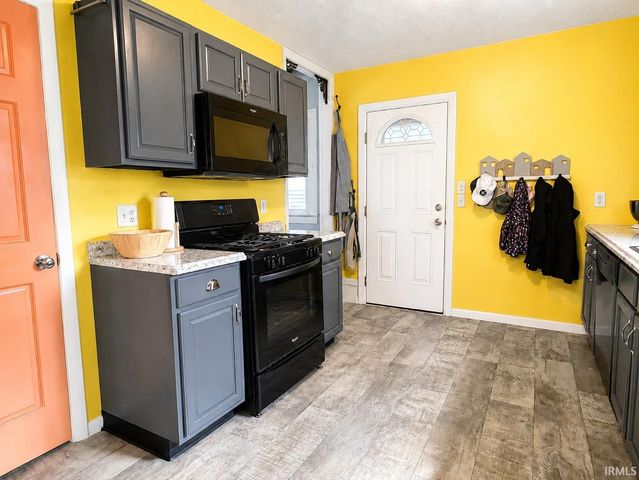 730 Ridgewood Drive, Fort Wayne, IN 46805