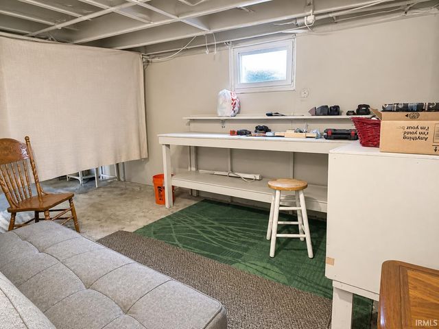 730 Ridgewood Drive, Fort Wayne, IN 46805
