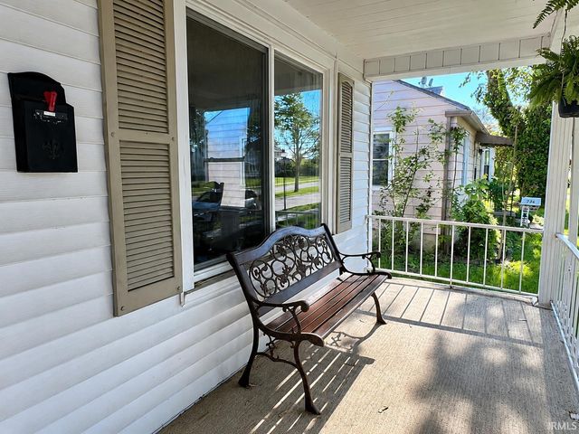 730 Ridgewood Drive, Fort Wayne, IN 46805