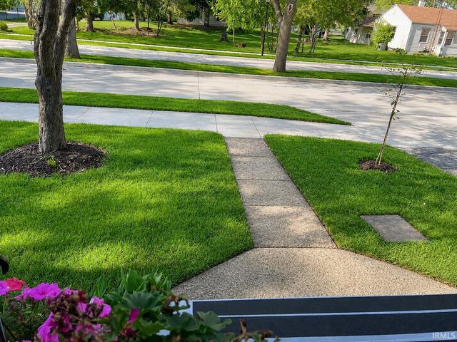 730 Ridgewood Drive, Fort Wayne, IN 46805