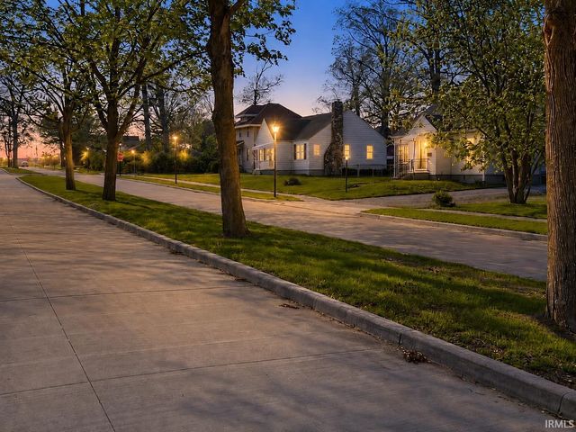 730 Ridgewood Drive, Fort Wayne, IN 46805