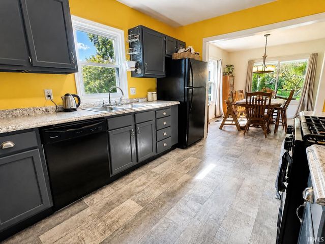 730 Ridgewood Drive, Fort Wayne, IN 46805