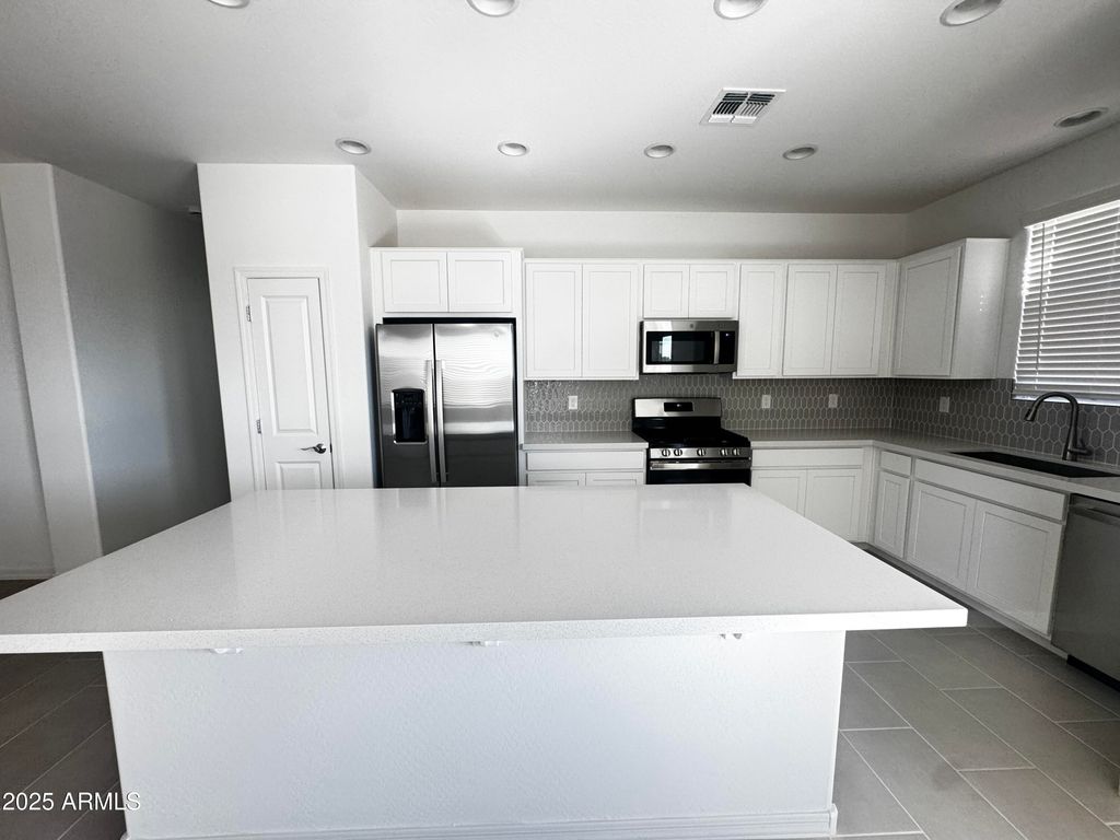 9957 W Mitchell Avenue, Avondale, AZ 85392