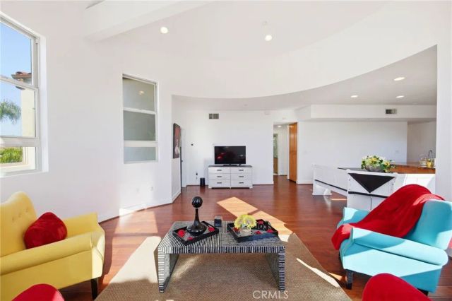 506 S Brea, Brea, CA 92821