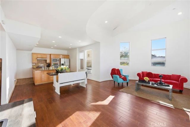 506 S Brea, Brea, CA 92821
