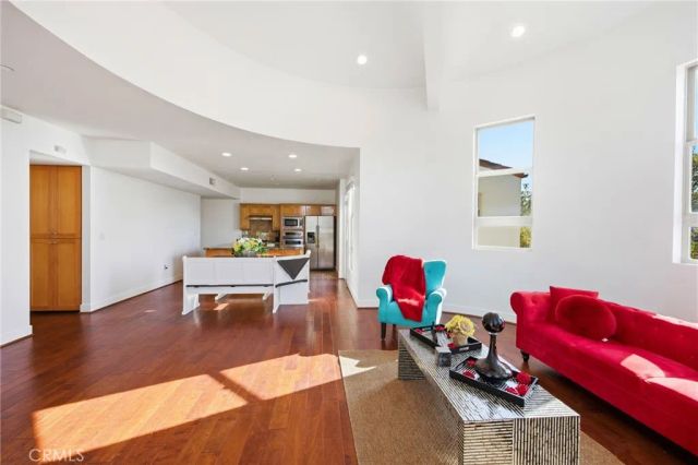 506 S Brea, Brea, CA 92821