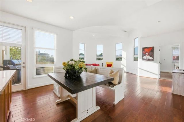 506 S Brea, Brea, CA 92821