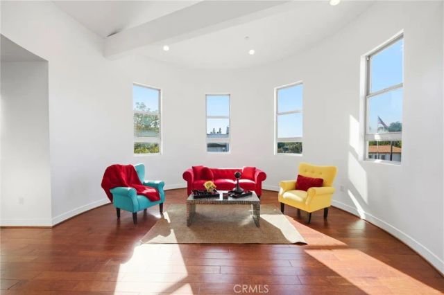 506 S Brea, Brea, CA 92821
