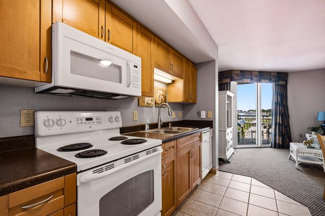 2100 Sea Mountain Hwy Unit 310, North Myrtle Beach, SC 29582
