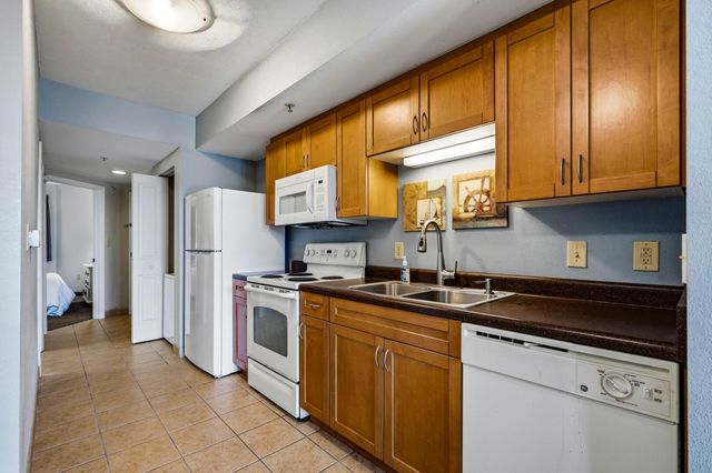 2100 Sea Mountain Hwy Unit 310, North Myrtle Beach, SC 29582