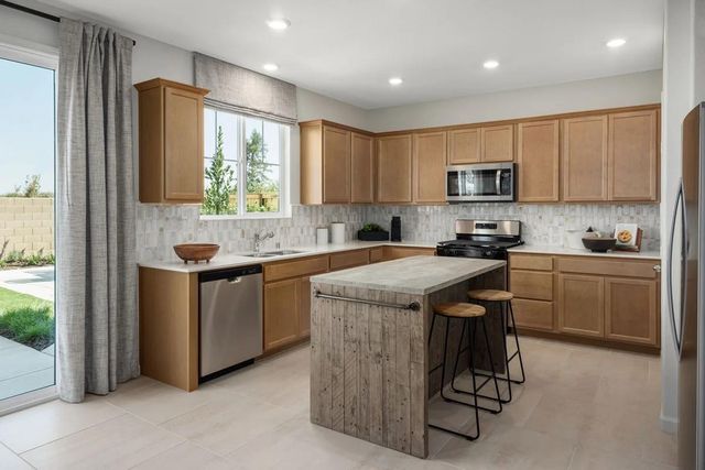 804 Wissett Pl, Patterson, CA 95363